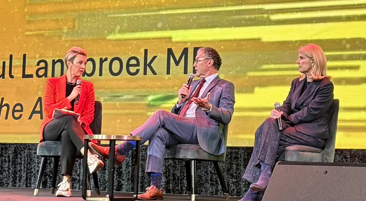 ASPALeaders's tweet photo. Local decision making and principal agency as part of a supportive and connected system were welcome themes from Hon. John-Paul Langbroek MP and Sharon Schimming yesterday at the Queensland Secondary Principals' Association conference #NextIsNow https://t.co/cXnii9Dnhc