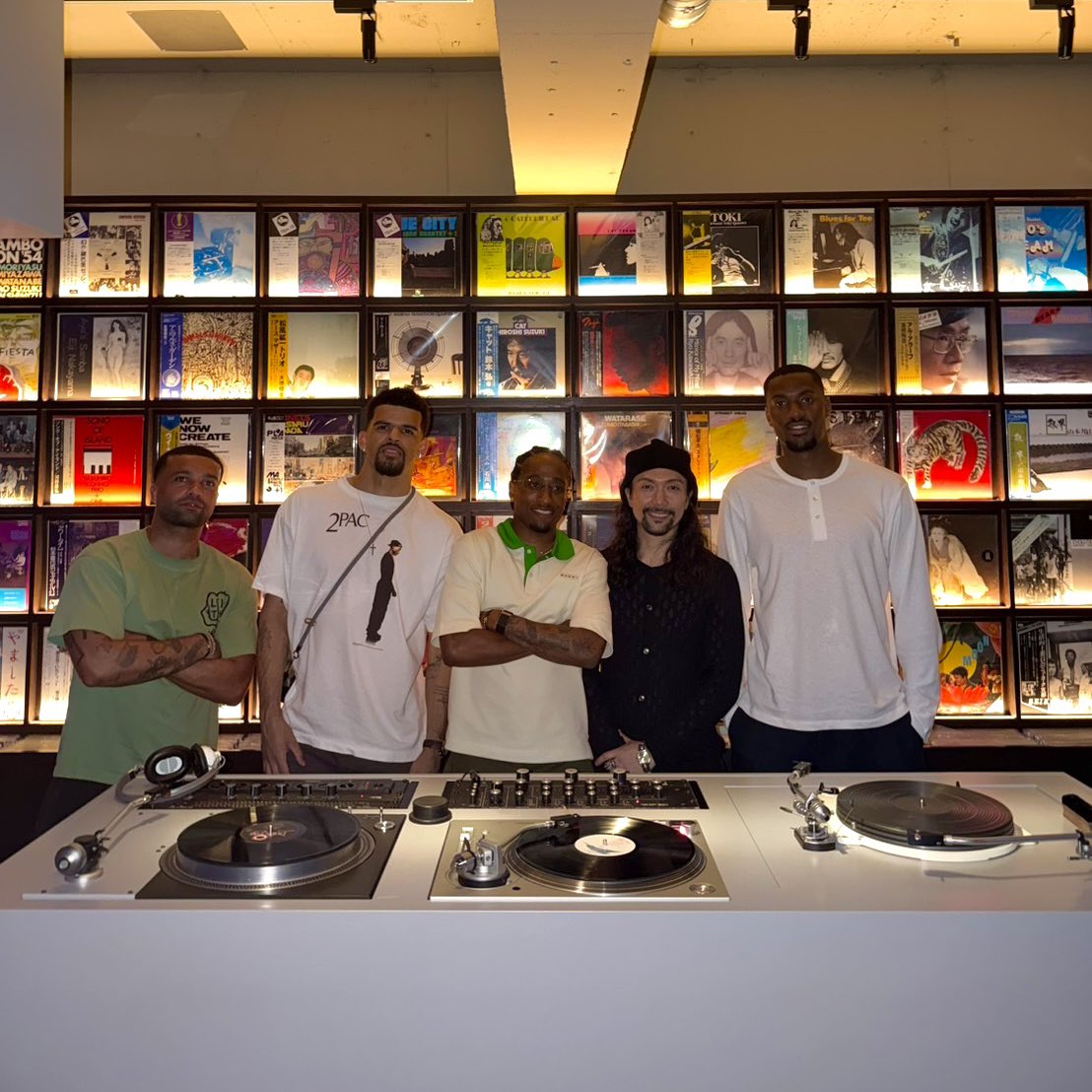 nubian_combo's tweet photo. ソランケ、TOSIN、KWPさん御来濤。スタイリッシュでカッコ良かったです https://t.co/89csLNUqfD