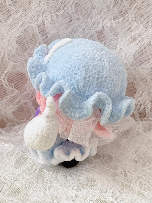 #ami_eto ゆゆさま編めました 名華祭で展示します〜! 扇子と魂は取り外し可能です