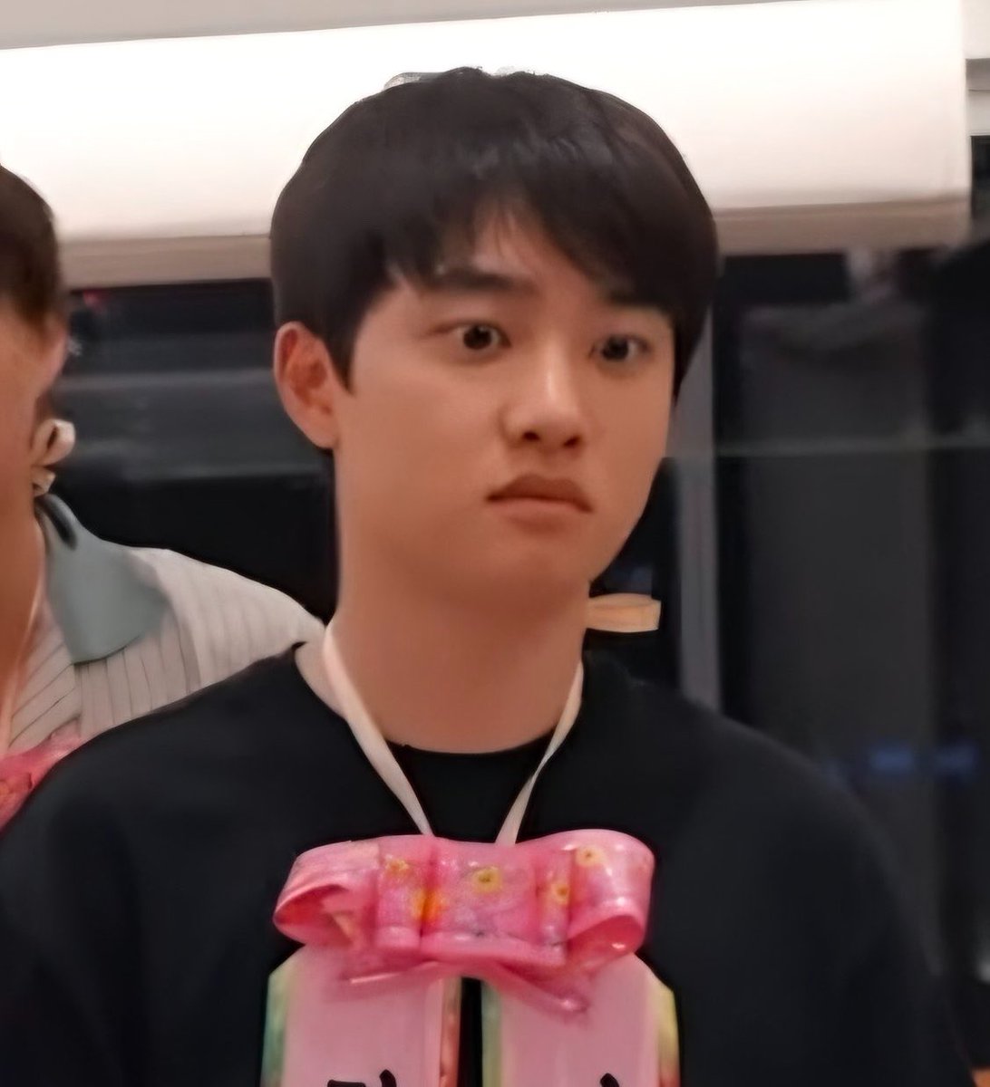 do_dyasoo's tweet photo. ini adalah ekspresi gue yg menyadari kenyataan kalo exo pekan depan ke jkt tapi gue ga nonton : https://t.co/jnSOJ36CSw