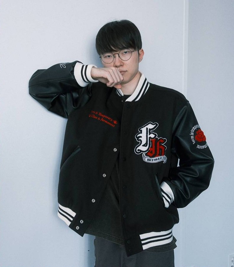 hernamejess's tweet photo. Using him as a model is really a cheat code https://t.co/eYg0tiZCBJ