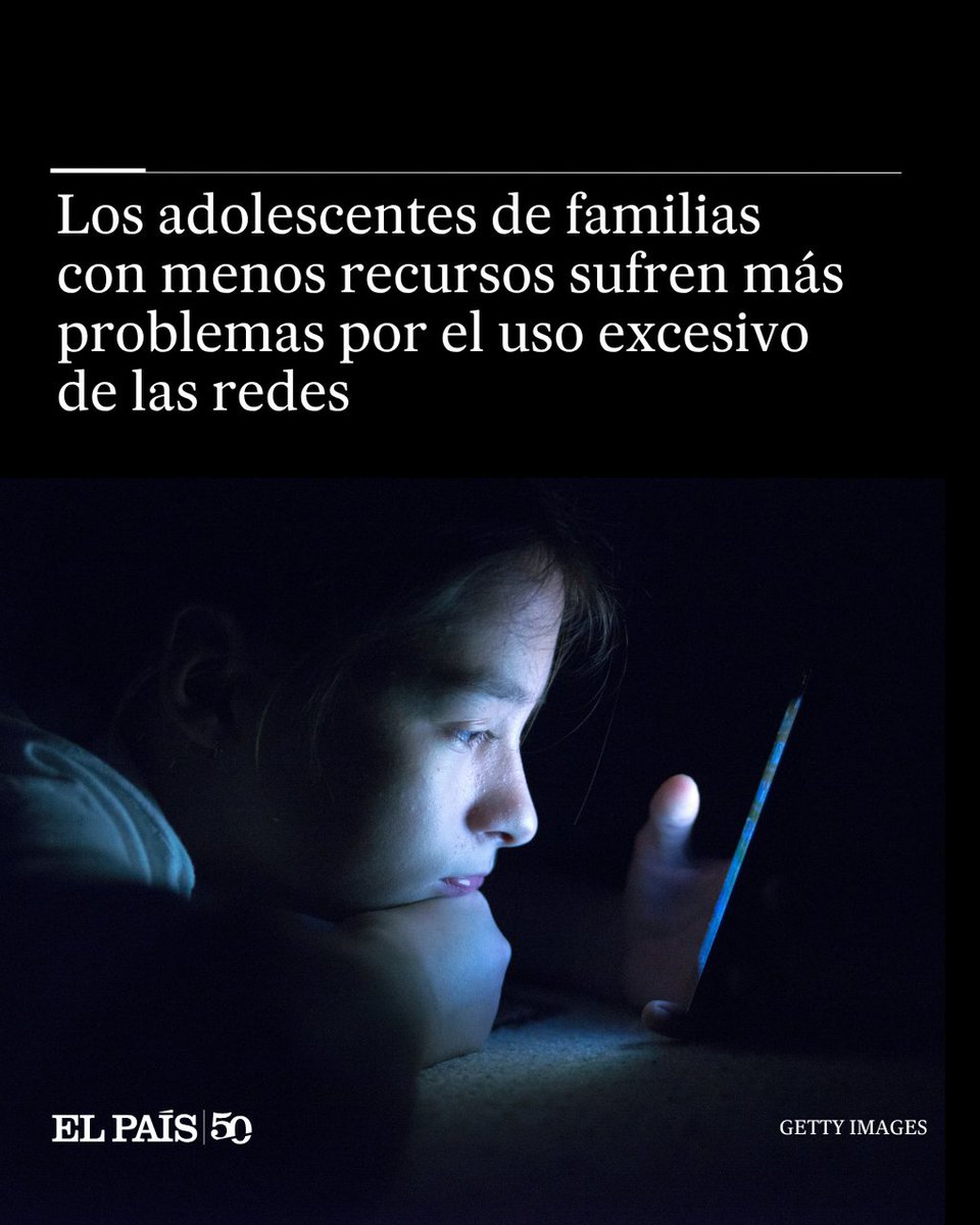 elpais_chile's tweet photo. La investigación académica ya había confirmado que una relación problemática con las redes sociales supone más riesgos de salud mental para adolescentes. Ahora un nuevo estudio establece que los recursos socioeconómicos son un detalle clave https://t.co/lDI4rbwyqf https://t.co/x3d7CDRMP6