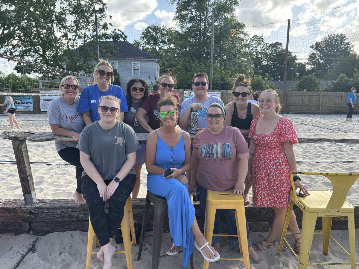 MsJennaMorrell's tweet photo. Average Jags Staff Sand Volleyball Team and Supporters 🩵🐆🏐♥️@jtownelementary @JtownElemAP https://t.co/Y4W7UxjYqU