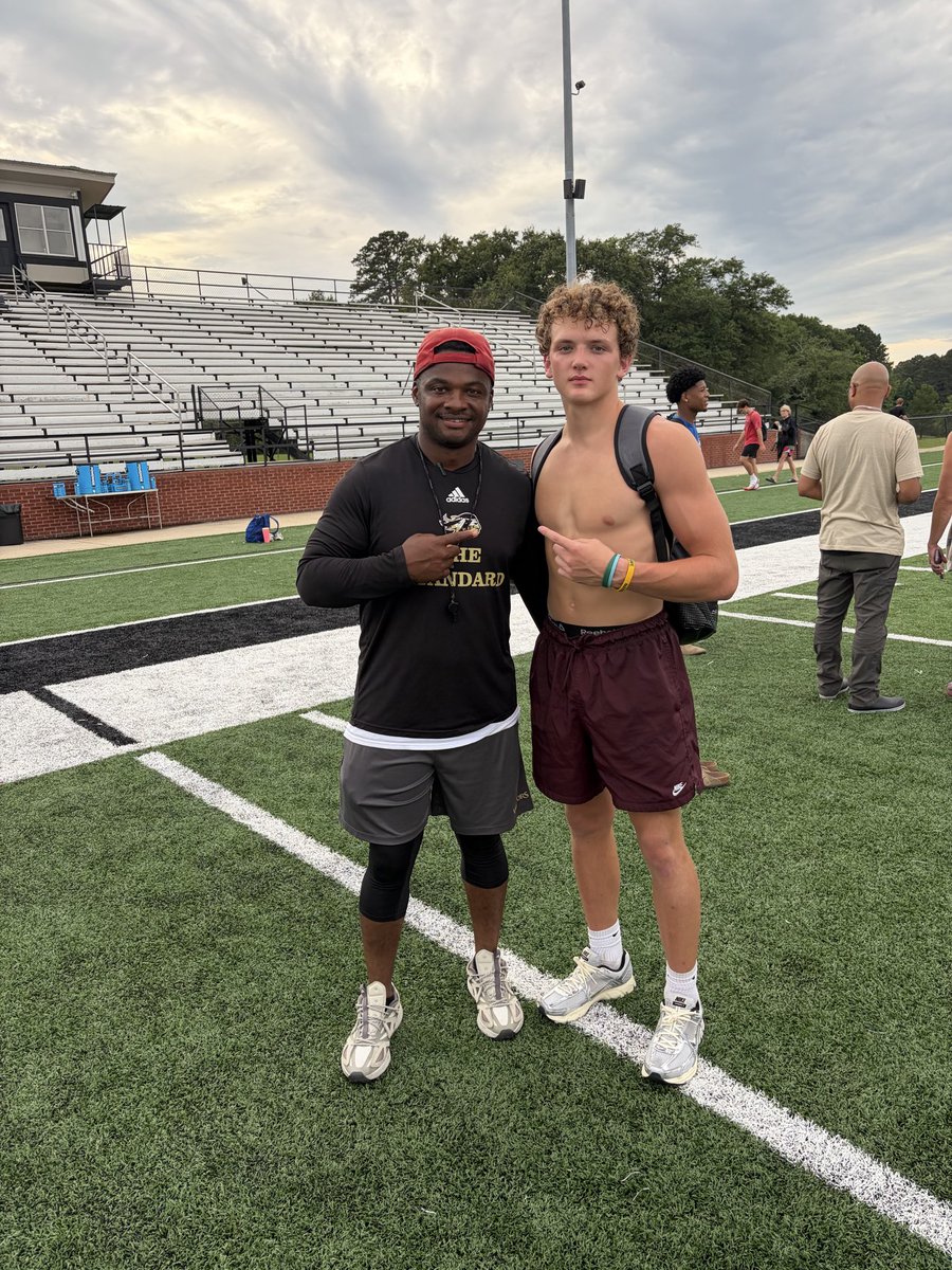 littleland02's tweet photo. Had a great opportunity at East Central cc today @Coach_Webster2 @InTheTrenches22 https://t.co/LW3epnty4F