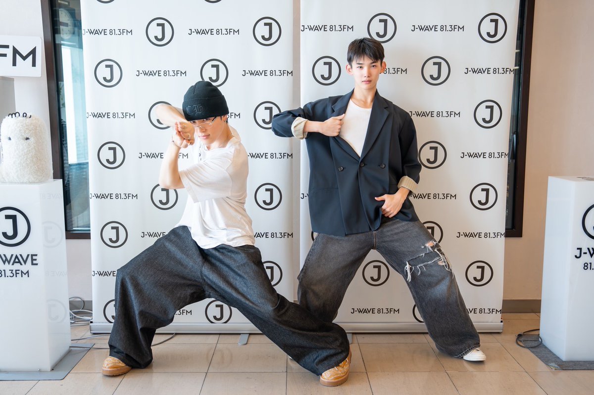 pop_813's tweet photo. 明日🕕朝6時からはハリポ❗️

7時過ぎからは…
✨&amp;TEAM &amp;POP

今週は、 #JO  #MAKI がお届けします❗️
『ジョジョの奇妙な冒険』についてトークします❗️

👇radikoはこちらから❗️
https://t.co/EOvQkmwOnT

@andTEAMofficial #andTEAM
#popjwave #jwave #ハリー杉山 #川口ゆりな https://t.co/0gs5qFffFy