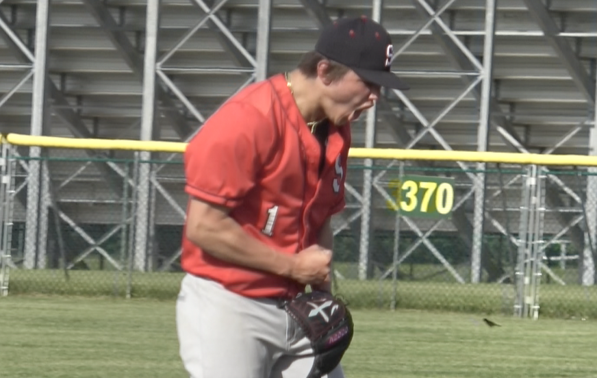 Channel1450com's tweet photo. Springfield Sneaks By Lincoln To Set Up Rubber Match with SHG In Regional Title Game  https://t.co/rj4APduRv3 https://t.co/DtqHYucdv2