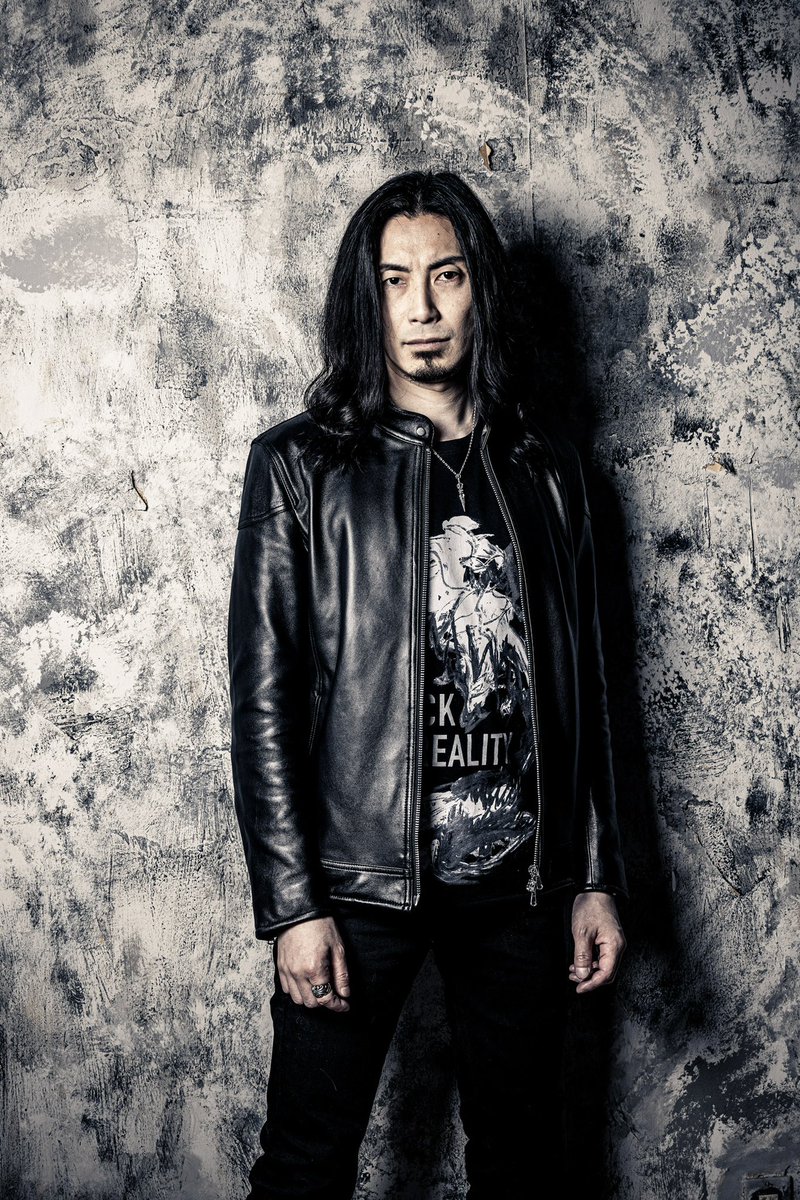 GravetotheHope's tweet photo. 【 New Release Information 】
Grave to the Hope、約5年半振りの最新作となるEP『LIVING IN DESPAIR』、Walküre Recordsより2026年8月19日(水)リリース！！
THOUSAND EYESのKOUTA氏 (Gt)が全曲のギター・ソロでゲスト参加！ https://t.co/MvfEwzZdb7