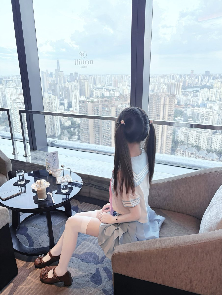 chocollit_'s tweet photo. 下午茶^ω^

#萝莉 #下午茶 #双马尾 https://t.co/8LM1QaMGdV