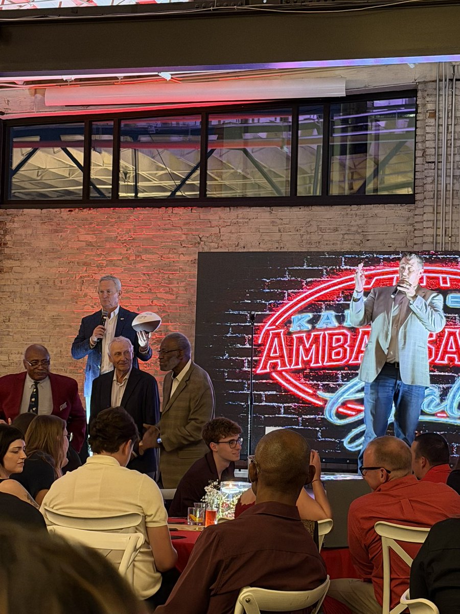 BoberAcademy's tweet photo. What a great night for the  @kc_ambassadors Gala. I was honored to serve as auctioneer and work with @mitchholthus to raise money for @pal_kck @Chiefs https://t.co/eTuqfpLWiW