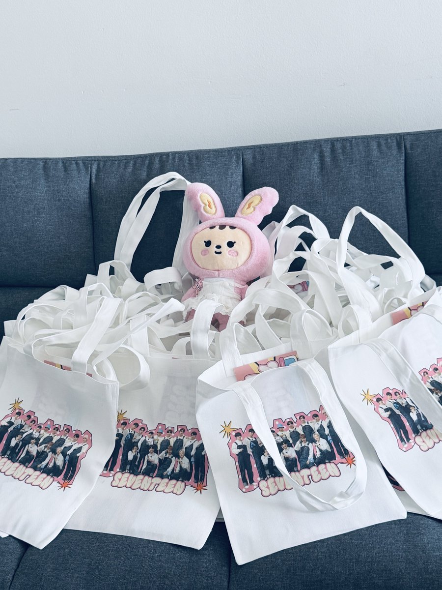 jeonghannieph's tweet photo. Getting ready… 🤩
@ph_scoups @jeonghannieph @jisoohong_ph @moonjunhuiph @JWW_PH @vernonlineph_ @dinonaraph 

See you tomorrow!

11 YEARS WITH SEVENTEEN
#SVT11_FollowFestival #AtTheBay
#FanNightsatAMManilaBay https://t.co/NI35QfDXGQ