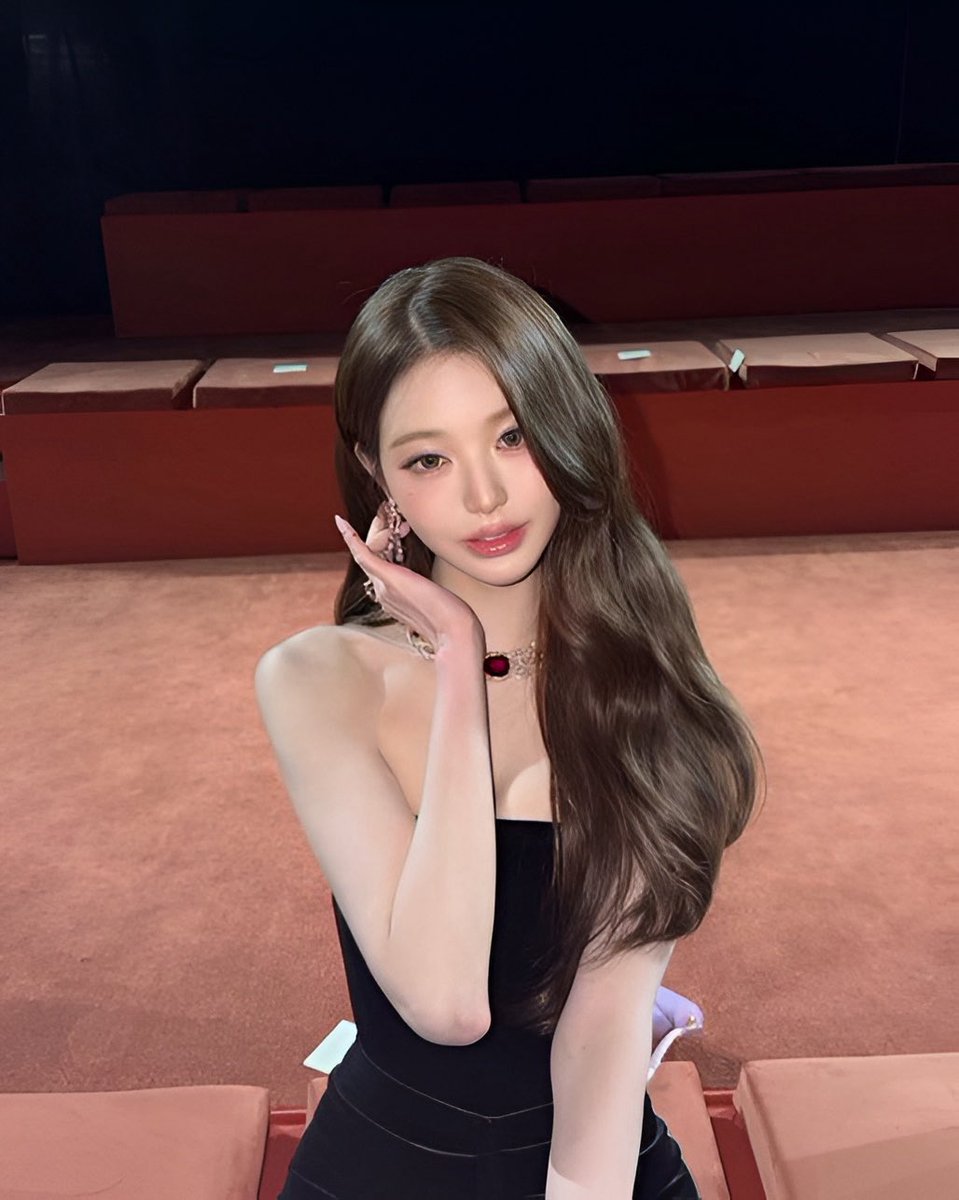 falsstars's tweet photo. SE BUSCA NOVIO COREANITO PARA MI MEJOR AMIGA EVIE‼️‼️‼️

Requisitos:
— Que sea hombre
— Chistoso
— Que tenga plato
— Que no tenga novia/o en ninguna otra red social
— Que no sea un puto celoso de mierda
— Que la quiera (opcional)
— Que tenga TikTok Fake

Info en dm. https://t.co/3wE2NK2eTf