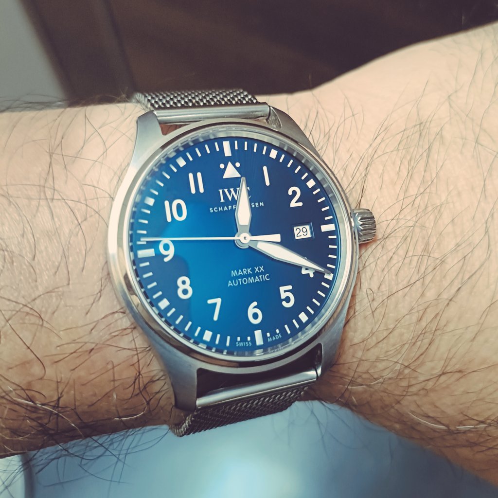 jackleo71539001's tweet photo. Mark20はミラネーゼに。毎日暑くて汗っかきにはつらい季節です。
#IWCはいいぞ https://t.co/ODP7zxbef4