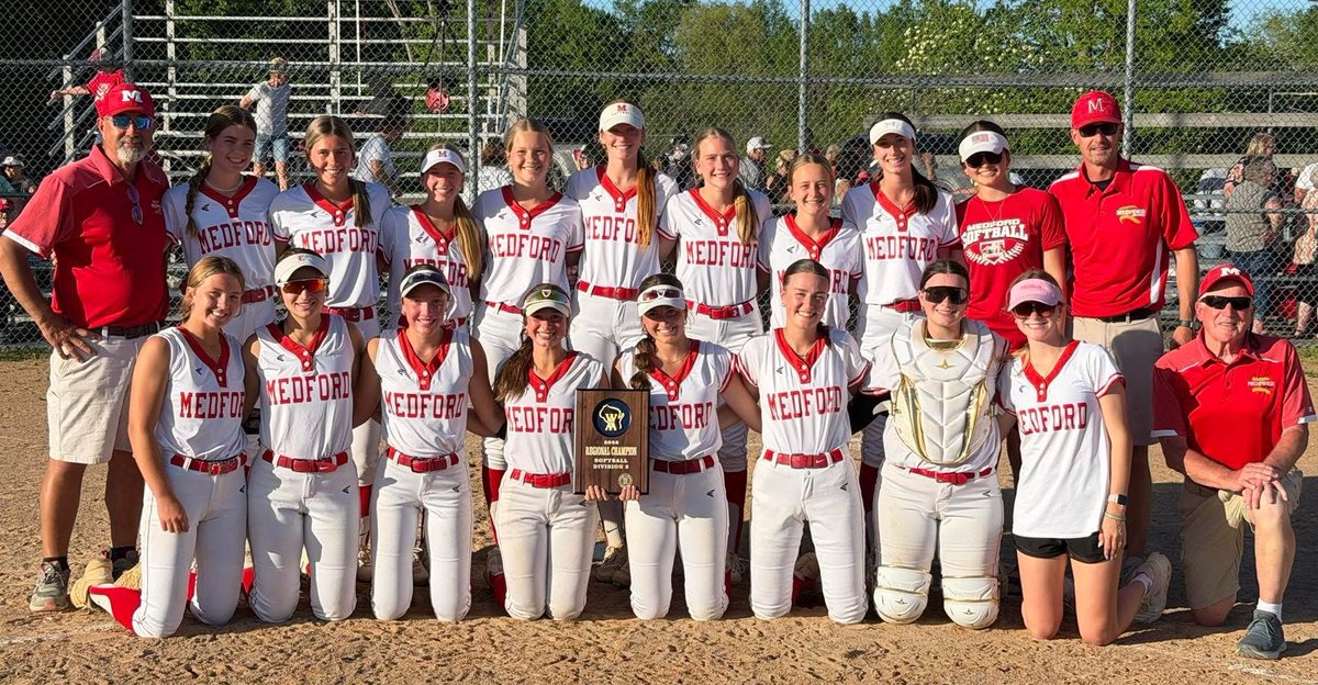 RaidersMASHsb's tweet photo. Raiders win!!

Regional Champs for the second year in a row!!

@RyleeHraby 2-2 2Rs rbi. Double
7IP 14ks 4er
@ZayleahL 2RBIs double
@LaneyHraby 1-3 rbi
@arndt_finley 1-2 2runs 2SBs
@AddisonBrahmer 2Rs sb

Raiders will host Mosinee Tuesday in a sectional semifinal. 

Go Raiders!! https://t.co/PTxsHpngCH