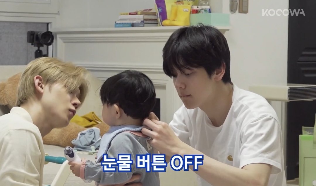 1209sbyj's tweet photo. THEY'RE SO DOMESTIC https://t.co/cIDaLATT9c