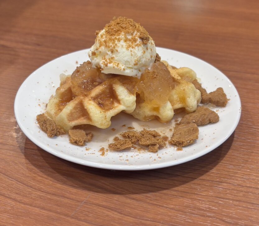 CafeSfbc's tweet photo. おはようございます！
SFBCカフェOPENです☕️

本日は金曜日！
1週間のご褒美に甘いスイーツなどはいかがですか？🍰
ご来店お待ちしております✨

#SFBC https://t.co/ndXsYMwrF2