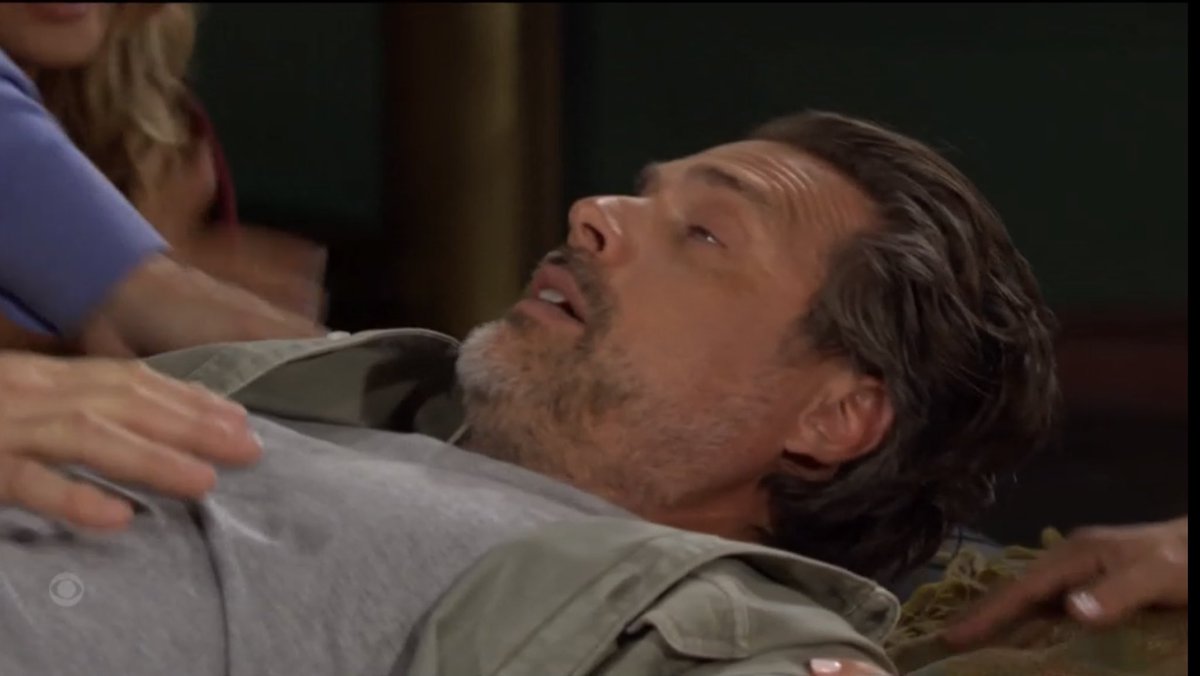 expressrealism's tweet photo. @ChabbyFriz #Phick #YR https://t.co/TizQ7XV4Mp