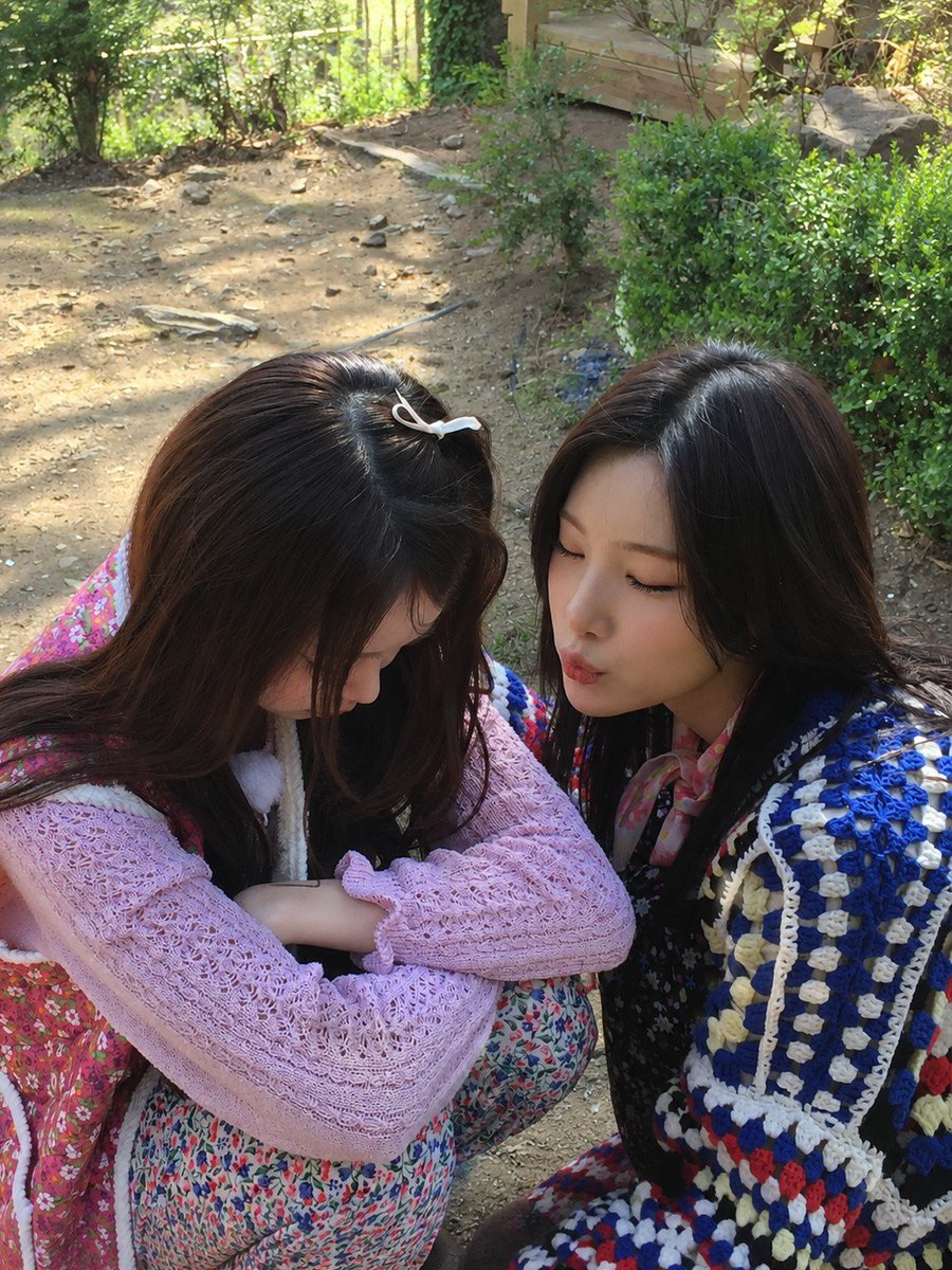 chelmythac's tweet photo. ini tuh ceritanya lagi ngebujuk pacar kah? WKWWK MAAF INI GEMES BGTT https://t.co/PssEDmxUq7