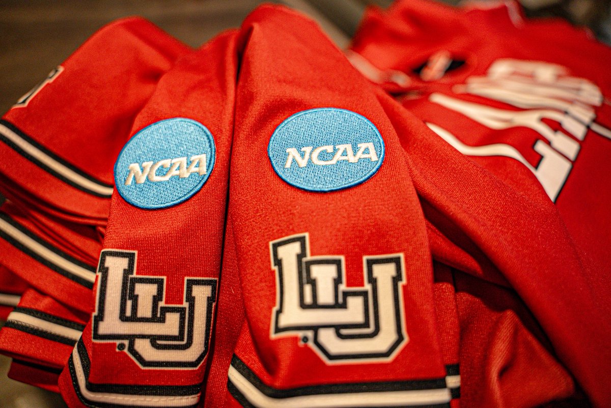 Lamar_Baseball's tweet photo. The finishing touches❗️

#MoBetta | #PeckEmCards https://t.co/w8KKYiCuOz