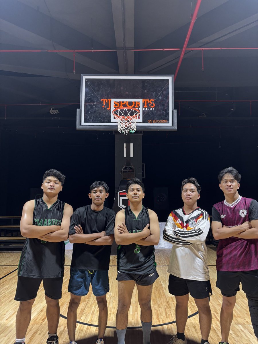 Gymnaass's tweet photo. wajah2 runner up🤣 https://t.co/O9b3bf6BFY