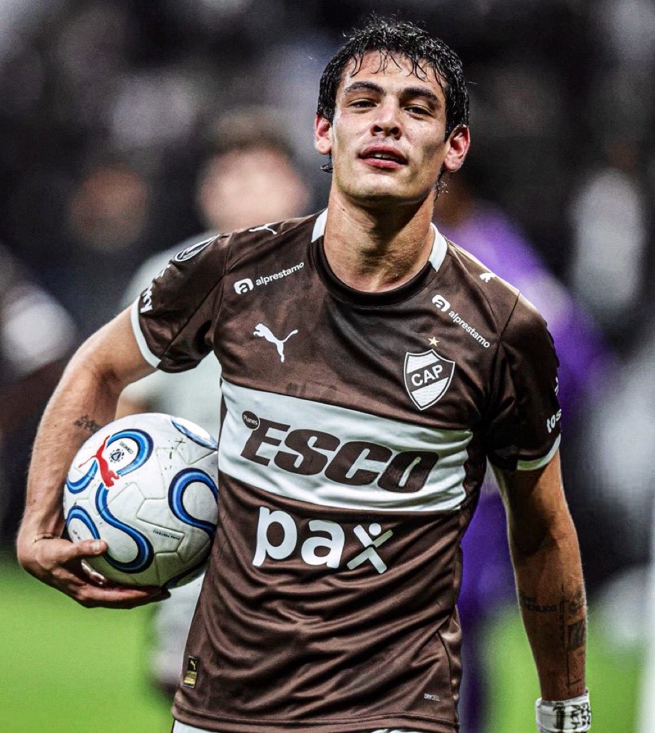 Fran Zapiola tweet media