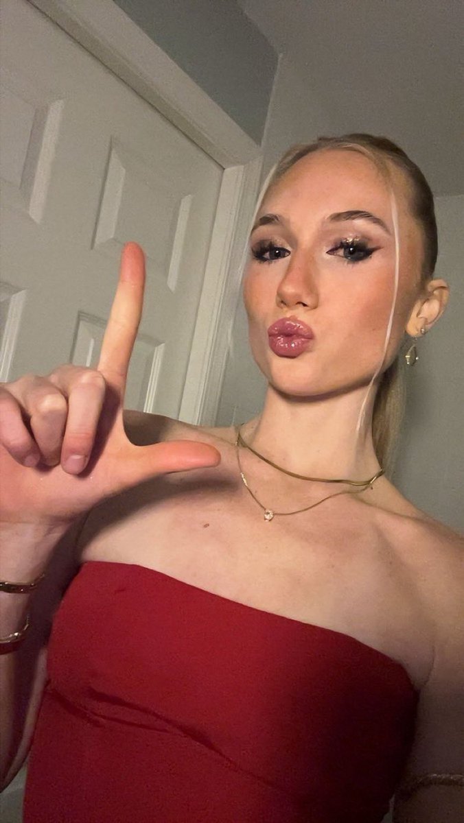 chloe findom tweet media