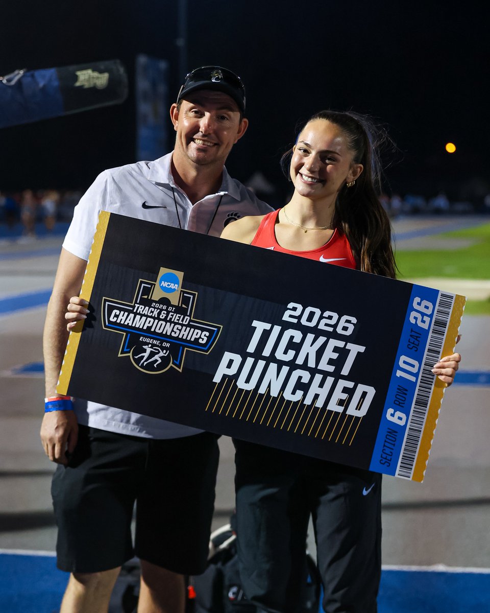GoBearcatsTFXC's tweet photo. 𝑬𝑼𝑮𝑬𝑵𝑬 𝑩𝑶𝑼𝑵𝑫 🎟✈️

Abby Knouff is headed to Oregon for the NCAA Outdoor Track and Field Championships. She secured her spot with a mark of 4.27m in the pole vault, earning a 7th place finish at the NCAA East First Round.

#Bearcats https://t.co/RJYDJgojPU