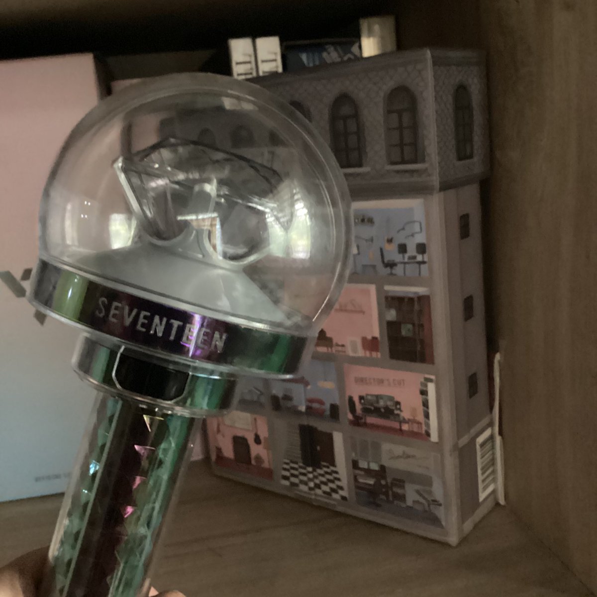 haosgyurday's tweet photo. wts lfb seventeen carat bong ver 3 (unsealed)

🌸 on-hand
🌸 only used twice (17rh + right here)
🌸 with minimal scratch sa dome, can send vid condi
🌸 complete inclusions
🌸 1300 + sf payo (prio) | 1 week with 20% nrdp

🏷️ seventeen svt carat bong v3 cb lightstick ver 3 https://t.co/Rf6MIuQ5EZ