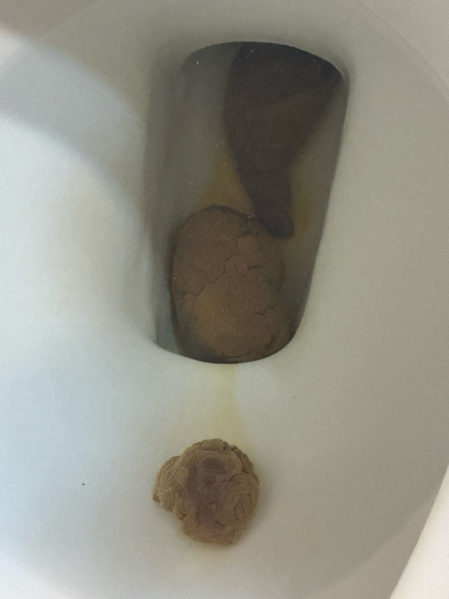 personnaming's tweet photo. idk if yall are into scat (cw) but i just thought this exclamation mark i made was funny https://t.co/CC9DxvIdFR