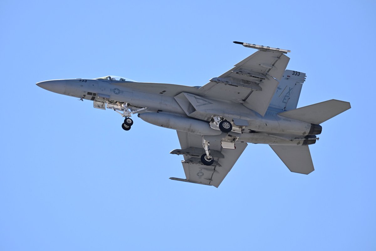CCFOC1's tweet photo. Vandy 15/16 landing at Nellis this afternoon https://t.co/PeYbNYdGYu