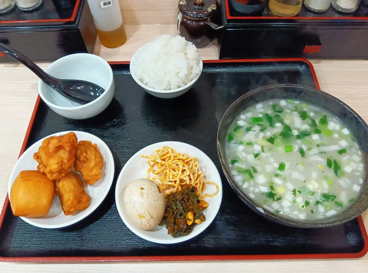 sorekara_jona's tweet photo. ガチ中華食べ放題1000円前後のオススメ店9選 / 池袋から上野まで35店を巡った私がまとめるランチバイキング名店 https://t.co/ZhitNyH7PT @RocketNews24より 

最安880円から食べ放題。放浪4ヶ月、ガチ中華ランチ紀行をまとめました。 https://t.co/ply4R9Ilgi