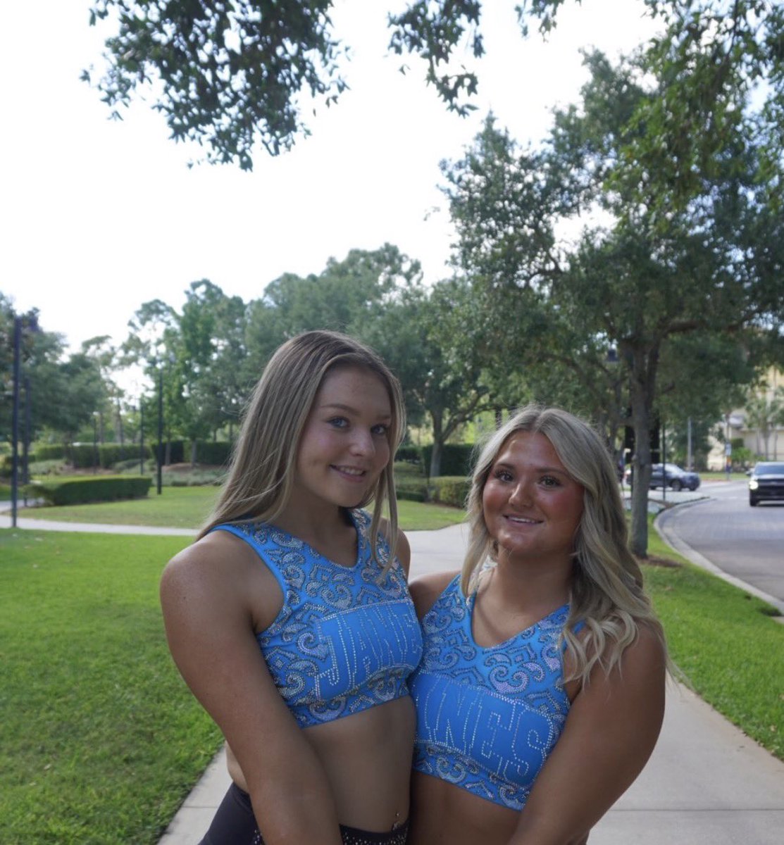 MlDNIGHTBABS's tweet photo. maddie (right)
round 1
gi janes alum https://t.co/YDTr2XFddO