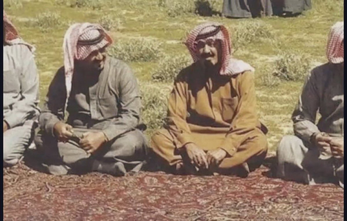 albdr97's tweet photo. ترانا على سود الليالي وساع صدور
لو إنها ما خلّت كل شيءٍ على حله . https://t.co/tEsgP6OLNq