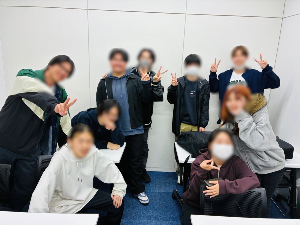 human_sendai's tweet photo. 😊「1年生の教室へ行ってもいいですか～？」

後輩たちの様子を気にかけてくれる、やさしい先輩たち🥰✨
こうしたつながりも、学校生活の素敵なところです🙌 https://t.co/C9xV1CjtR4