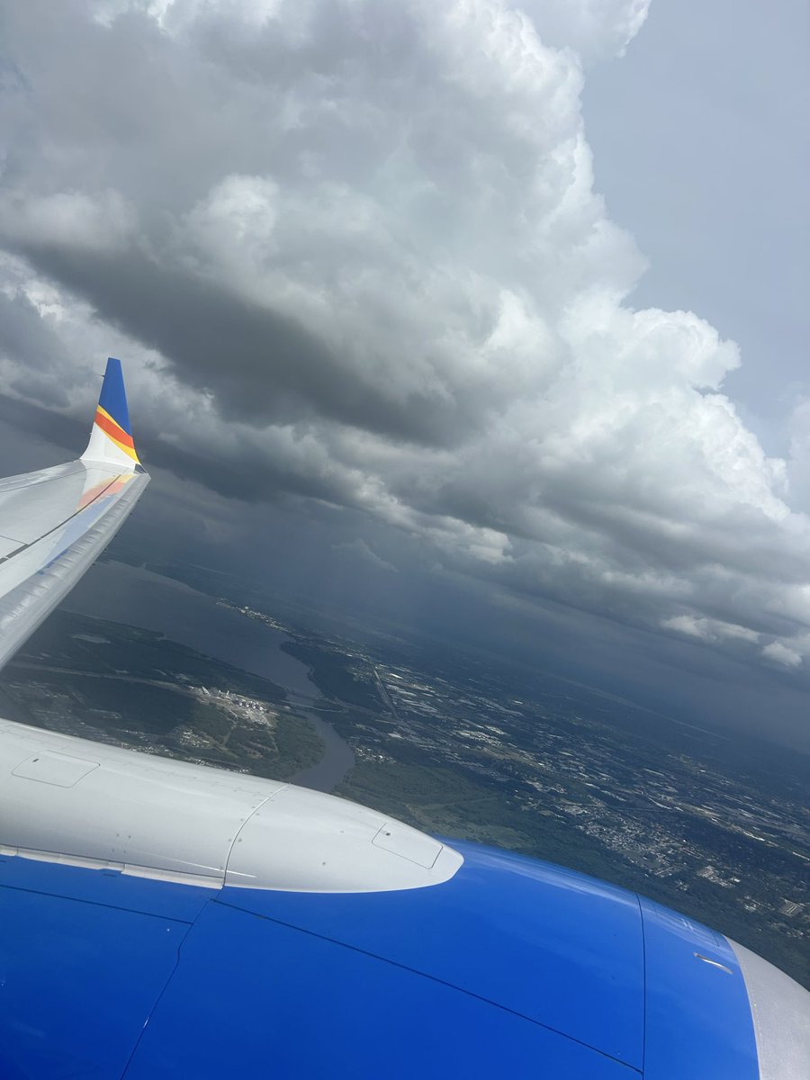 PixelSpeakers's tweet photo. I took some photos on my flight today :) https://t.co/qBsiE0Ijh4