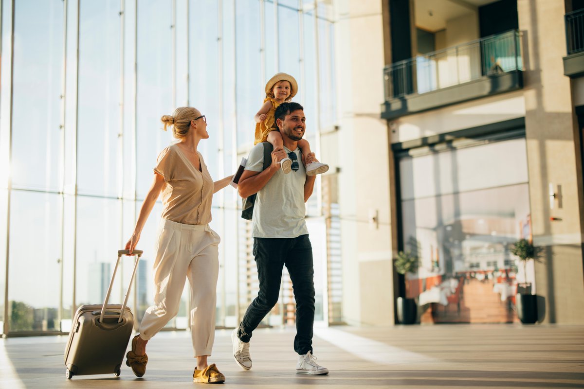 AventuraHampton's tweet photo. Give the "GIFT OF TRAVEL" Father’s Day is around the corner💙Make it more than a gift—treat Dad to a relaxing getaway, share some laughs, and create memories. Tap on our link to book your getaway✈️https://t.co/k3VHXnZyFV #fathersdayweekend #fathersday #giftoftravel #fathers #dads https://t.co/2fnSWv1VRF