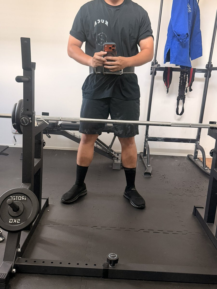 RightHookJP's tweet photo. Pull Day💪

前回久々にデッドリフトしたら腰痛めた。。💀
今日は大人しく軽めに🏋️‍♀️

#筋トレ
#筋トレ好きと繋がりたい
#ホームジム https://t.co/W7evm7b3EA