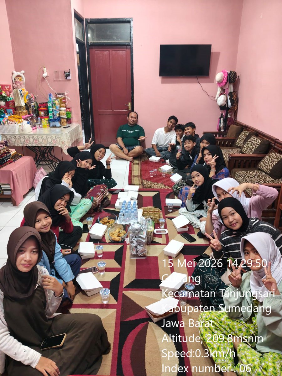 MarioSundanesse's tweet photo. Sosialisasi Stopan Jabar X PIK R dengan materi Perilaku beresiko pada remaja

#BKKBNJABAR
#DP3AKBJABAR
#TELADANKB https://t.co/DPjflRA2XG