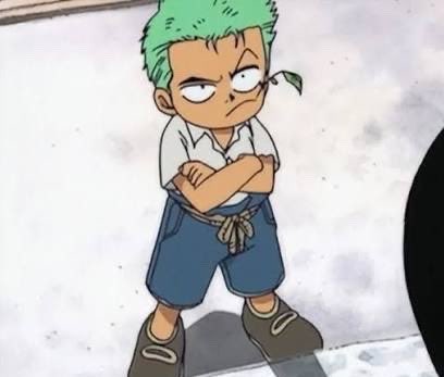 impelclowns's tweet photo. love love love goth family aus where mihawk had zoro since he was a baby because imagine The dracule mihawk dealing with this little fucking devil https://t.co/ln8pdCxKYP