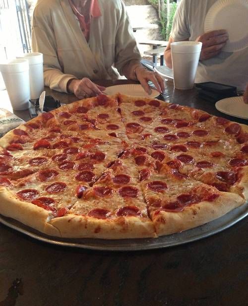 VelvetSuns55579's tweet photo. Japanese brothers.....Are you pizza lover? https://t.co/qVSKaRd9eY