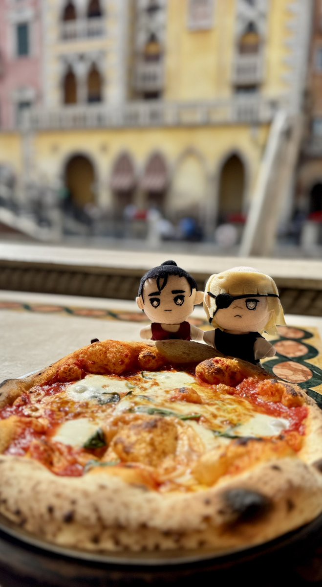 asaruki's tweet photo. 久しぶりにカナレットのピザ食べたが、美味かった🍕✨ https://t.co/epSyxgrxsA
