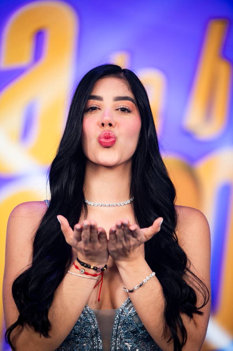 natyperea1234's tweet photo. Te amo mi reina, aunque seas la más funada, la más odiada o criticada, siempre fuiste parada en tu raya, en tu convicción, así imperfecta y sin buscar aprobación de nadie, PARA MÍ FUISTES ICONICA, pero muchos no están preparados para esta conversación!🩷
#lacasadelosfamososcol3 https://t.co/D65ASHnerA