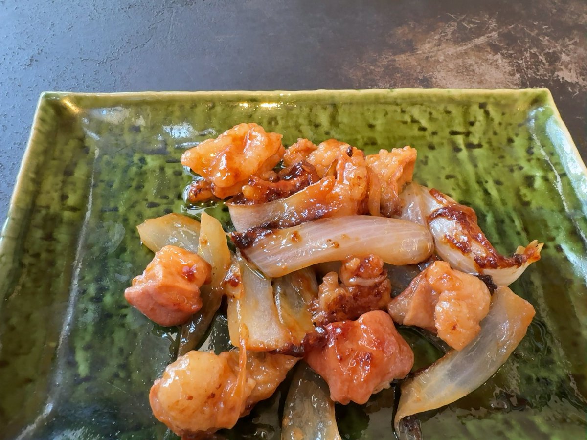 kuto10's tweet photo. 近所で昼飲み出来るとこ発見！！11:30〜14:00
夜勤明けで飲みにきて『三大劇作家の世界大冒険』観に来てくれた店主さんと地元ネタで盛り上がってます🤭 https://t.co/nH8XXeyAdg