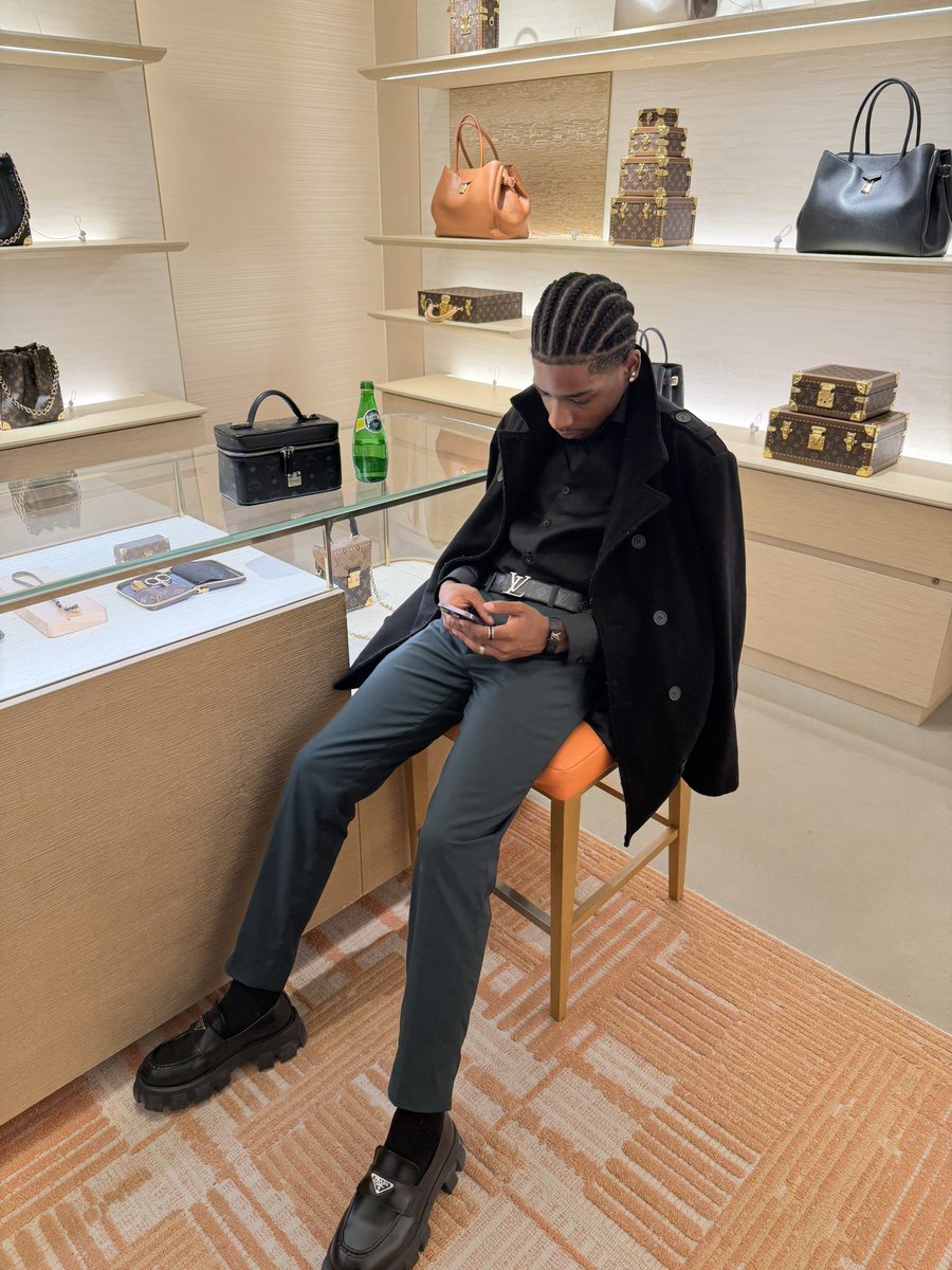 callmejacee's tweet photo. nyc https://t.co/GSdfF0Whh0