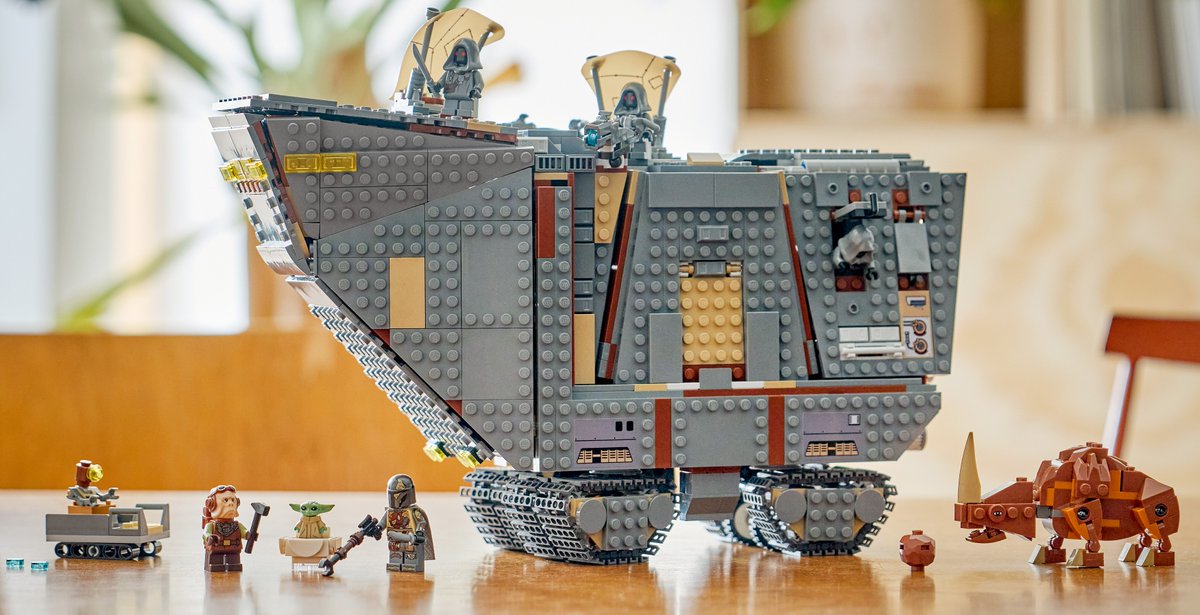 Hiddenblade01's tweet photo. LEGO Star Wars (75453) Offworld Sandcrawler and Mudhorn
Piece Count: 1683
Price: 199.99 USD
Launch: August 1st, 2026

#LEGO #LEGOStarWars https://t.co/NddsVWIEfN