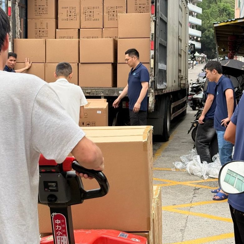ji_xiang2021's tweet photo. 🏭 Assembly lines running smoothly
🔍 QC checks keeping quality high
🚚 Containers loading fast
Custom mini &amp; portable fans made for your brand.
🌐 https://t.co/8wR5tS4tsH
#FactoryProduction #QualityAssurance #FastLogistics #MiniFan #PortableFan #OEMODM #BulkOrders https://t.co/HvG3bPJqm7