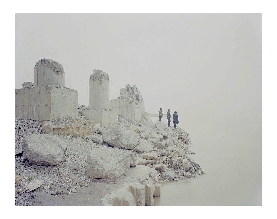 G_Photographs's tweet photo. Gallery Photographs is currently featuring Chinese Photographer Zhang Kechun, who explores the relationship between rapidly changing landscapes and human presence through tranquil and poetic images inspired by traditional Shanshui philosophy.

https://t.co/Uxlom9LZ4c https://t.co/MiVe026Cfo