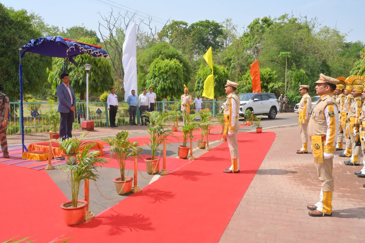 SAILBSP1's tweet photo. @SAILsteel  CMD (SAIL), Dr. AK Panda Reviews Operations at SAIL-BSP, Calls for Higher Targets, Enhanced Safety and Productivity

Dr. Ashok Kumar Panda, Chairman & Managing Director of Steel Authority of India Limited, visited SAIL-Bhilai Steel Plant on May 27, 2026, during which he reviewed key operational and financial aspects of the Plant and emphasised the need for setting ambitious future targets, enhancing direct dispatch, and maintaining focused attention on safety and productivity.

At the outset, Dr. Ashok Kumar Panda, Chairman & Managing Director (SAIL), was accorded a warm welcome at Bhilai Niwas by Shri. Chitta Ranjan Mohapatra, Director I/c (SAIL-BSP), along with the respective Executive Directors of the Plant. The SAIL CMD was also presented with a ceremonial Guard of Honour by CISF personnel.

Subsequently, Dr. Ashok Kumar Panda, Chairman & Managing Director (SAIL), chaired a high-level SAIL Review Meeting with senior officials at Ispat Bhavan. Shri. Chitta Ranjan Mohapatra, Director I/c (SAIL-BSP), along with Executive Directors, Chief General Managers and other senior officials, were present during the meeting.

During the review meeting, Dr. Ashok Kumar Panda held detailed discussions with the top management of SAIL-BSP and comprehensively reviewed the performance of the Bhilai Steel Plant. While appreciating the Plant’s performance over the past three to four years, he observed that there remains substantial potential for further improvement and growth. He emphasised the need to increase direct dispatch, improve operational efficiency, and maintain sustained focus on safety standards and productivity enhancement.

Shri. Chitta Ranjan Mohapatra, Director In-Charge (SAIL-BSP), stated that expectations from Bhilai Steel Plant are high and affirmed that the Plant collective would make its best efforts to meet the organisational goals and expectations.

CMD, Dr. Ashok Kumar Panda, also reviewed the progress of ongoing works at the Plant and provided key suggestions and strategic guidance to the management team.