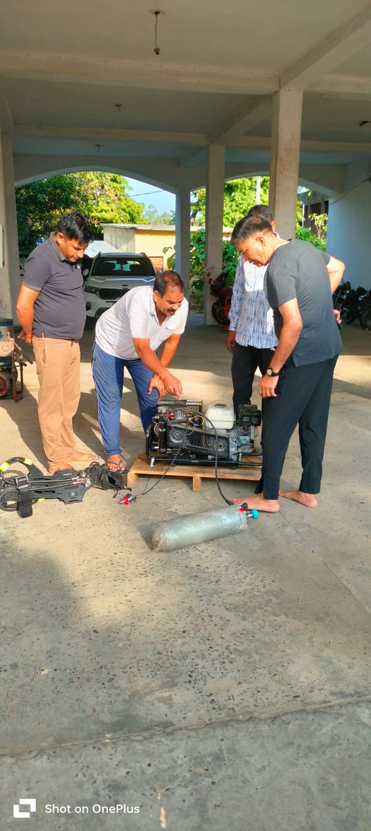 amroha_fire's tweet photo. आज दिनांक 29.05.26 को मुझ अग्निशमन अधिकारी कमलेश मिश्र के नेतृत्व मे फायर स्टेशन गजरौला जनपद अमरोहा मे breathing air compressor petrol driven का प्रशिक्षण दिया गया. https://t.co/xjPz3V7Dop
