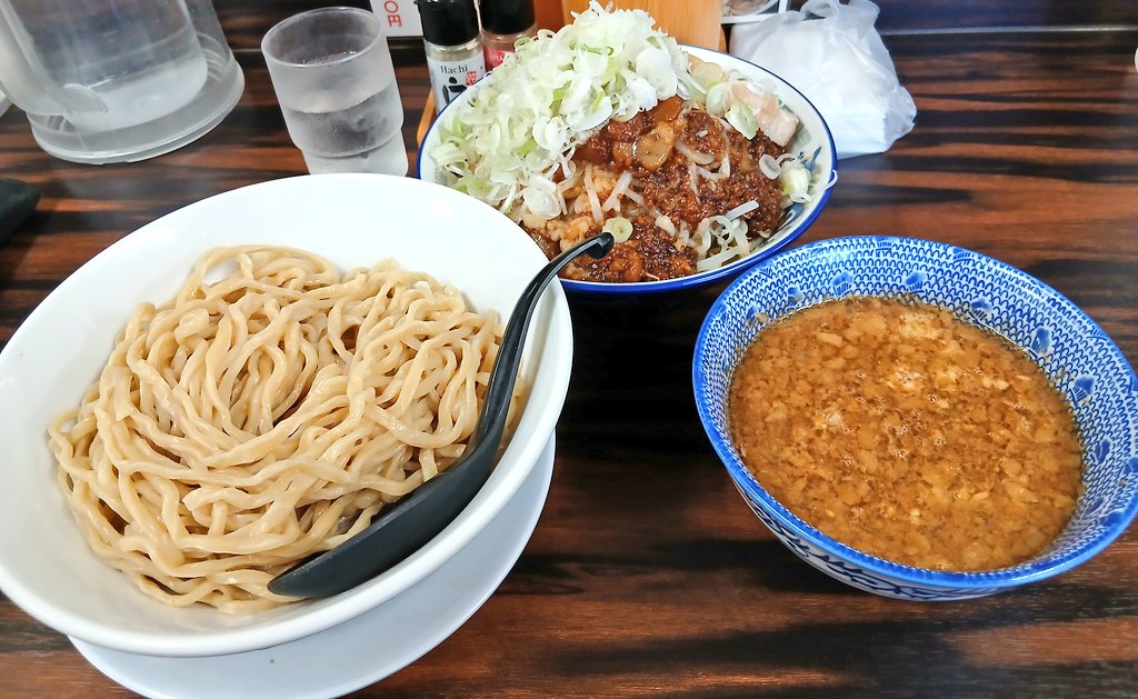 23RedRAINIER's tweet photo. 今粋Labo(2026.5/29)

中つけ麺(冷盛)
ﾄｳ抜き🌶️、ﾆﾝﾆｸﾏｼ🧄、他全ﾏｼﾏｼ。
+ネギ、脂ﾂｰﾄﾝ🐷

今日から連勤。。ちょっとﾆﾝﾆｸを増やしといて、ネギ+脂ﾂｰﾄﾝという個人的に好きな上位コラボで補給補給🤭🤭🤭
この1杯食べとけば、暑さも乗り越えて元気に頑張れる✊‼️

#今粋Labo https://t.co/7Iy3ep27rw
