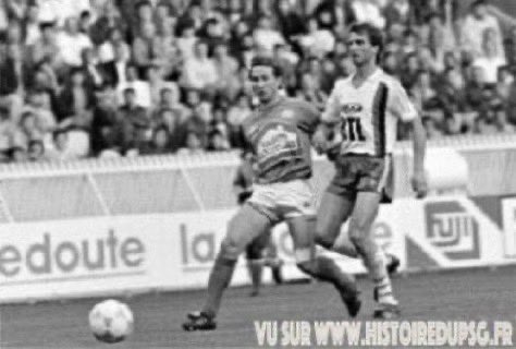 MaillotsPSG's tweet photo. 29/05/1987. #PSGOM Le #PSG s'impose au Parc face à l’@OM_Officiel, ce qui leur fera perdre le titre : 2️⃣-0️⃣
⚽️ Sène, Susic
🔗 https://t.co/xxVWyw73kt
🎦 https://t.co/SenNEhCpYQ
#PSGOM https://t.co/ky7nTrYja7